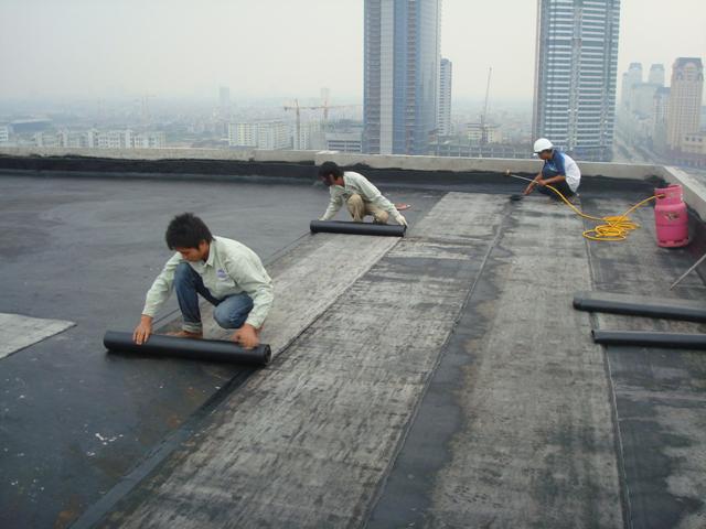 Chống thấm sàn mái bằng các vật liệu chống thấm khác nhau